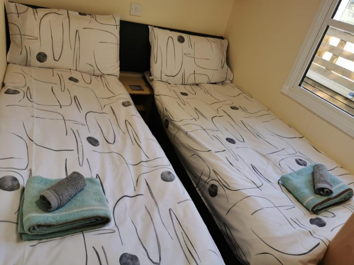 Lovely Static Holiday Caravan Near Whithorn Exterior photo